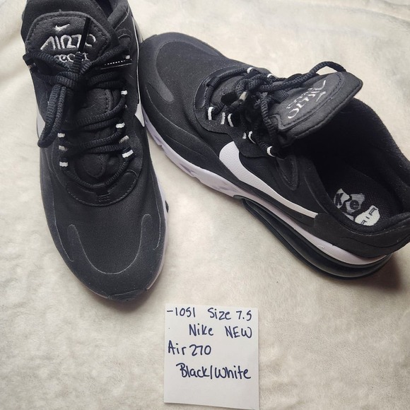 Nike Air Max 270 - Picture 3 of 5